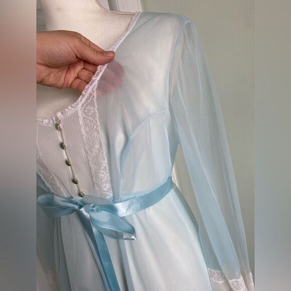 1950s Baby Blue & Lace Romantic Vanity Fair Robe - Picture 7 of 13